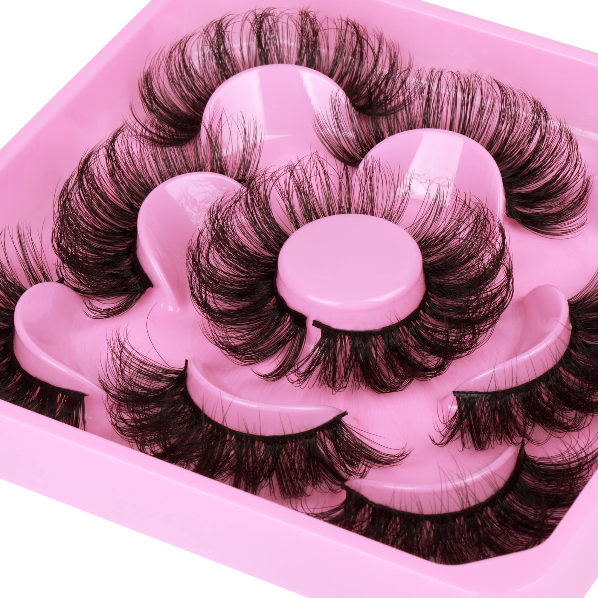 Focipeysa Lashes extension alternative for DIY at-home styling.