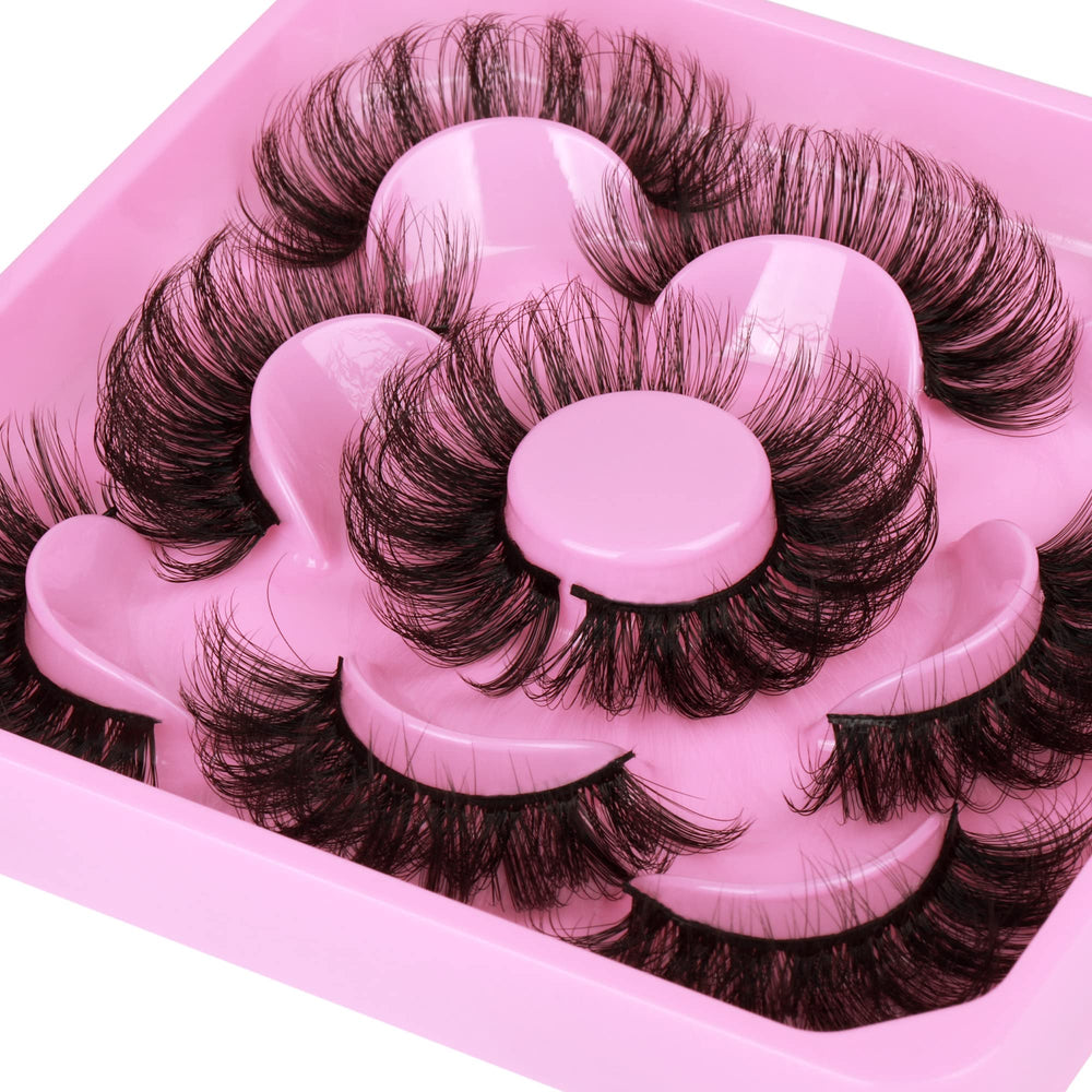 Focipeysa Lashes extension alternative for DIY at-home styling.