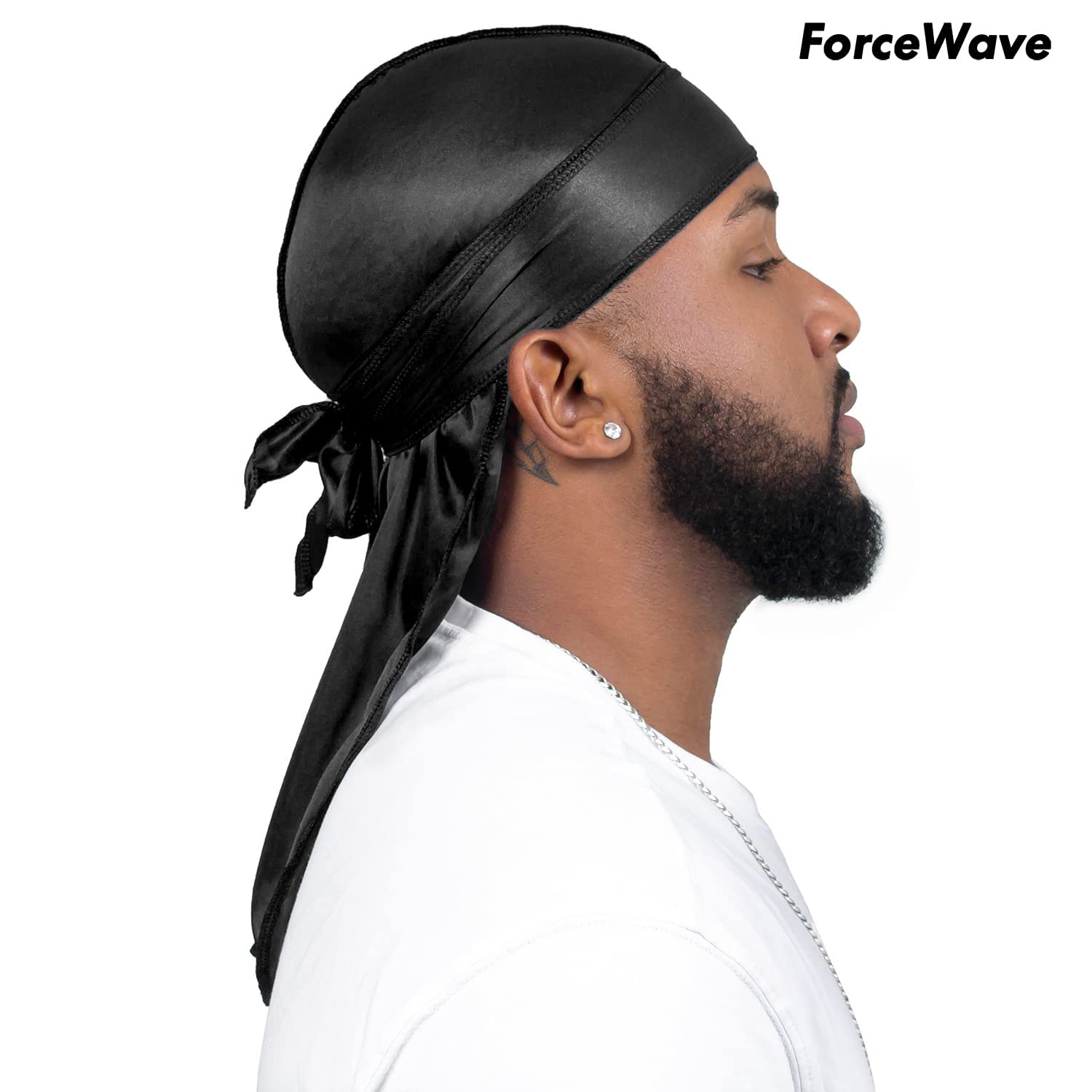 El durag ForceWave negro con correa larga ofrece ajuste cómodo durante el día.