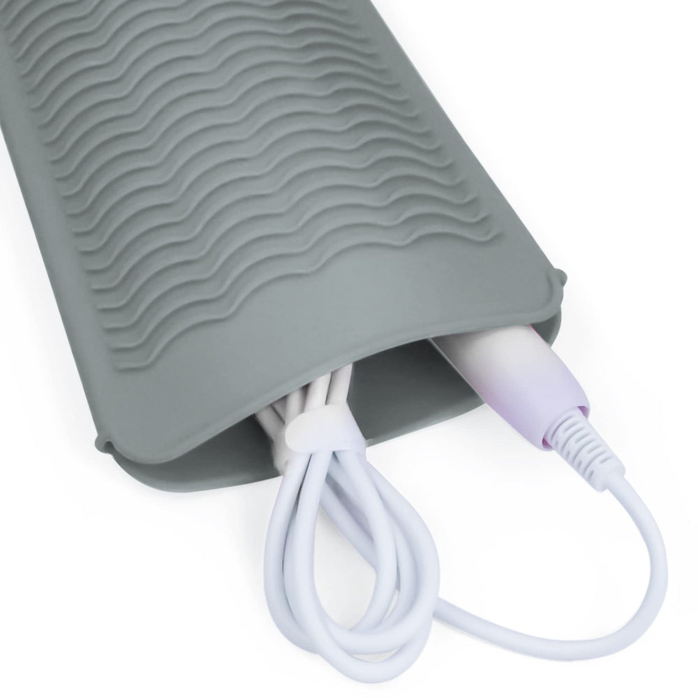 Fouews compact travel-ready mat and pouch for on-the-go styling