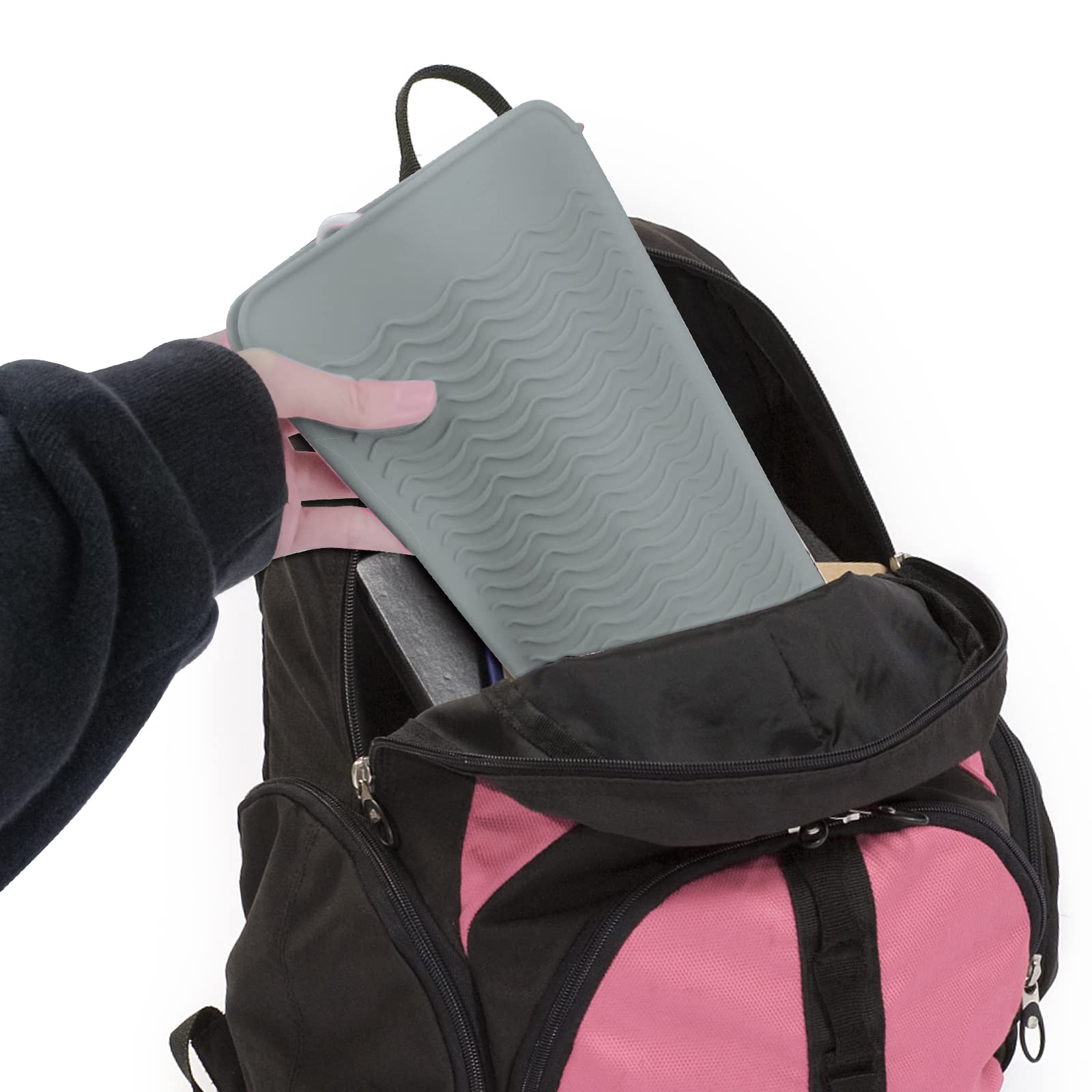 Fouews pouch for hot tools keeps items organized at a station