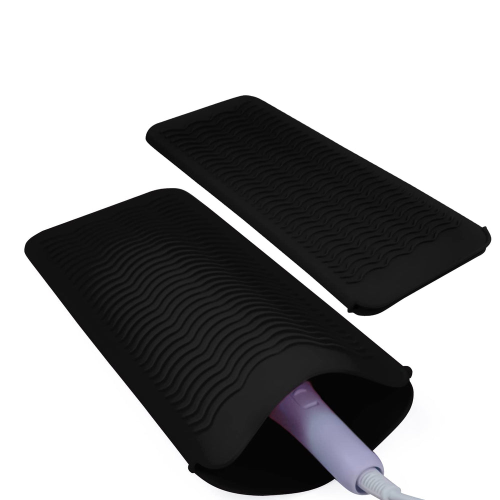Fouews curling-iron heat-resistant mat and pouch offering anti-slip storage.