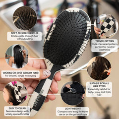FRAMAR Checkered Brush Handle provides secure grip for easy detangling.