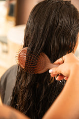 FRAMAR chocolate brush suitable for all hair types, from straight to curly