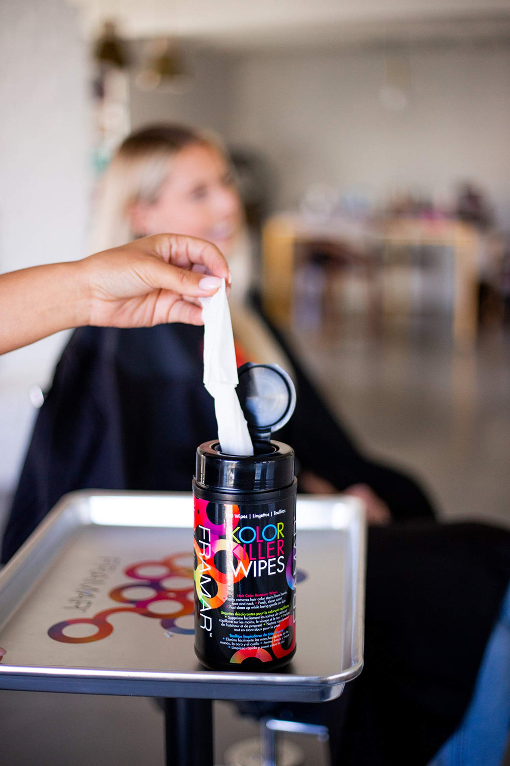 Framar Kolor Killer Wipes easy pop-up dispensing reduces mess.