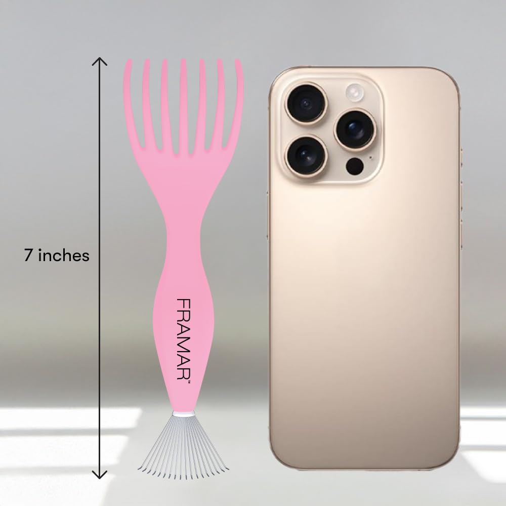 FRAMAR ergonomic grip makes cleaning comfortable and precise.