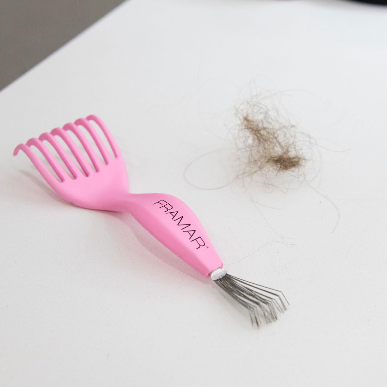 FRAMAR gift-ready tool for friends who care about tidy brushes.