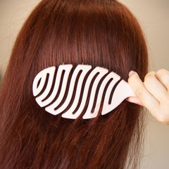FRAMAR wet hair brush with vented design for improved drying