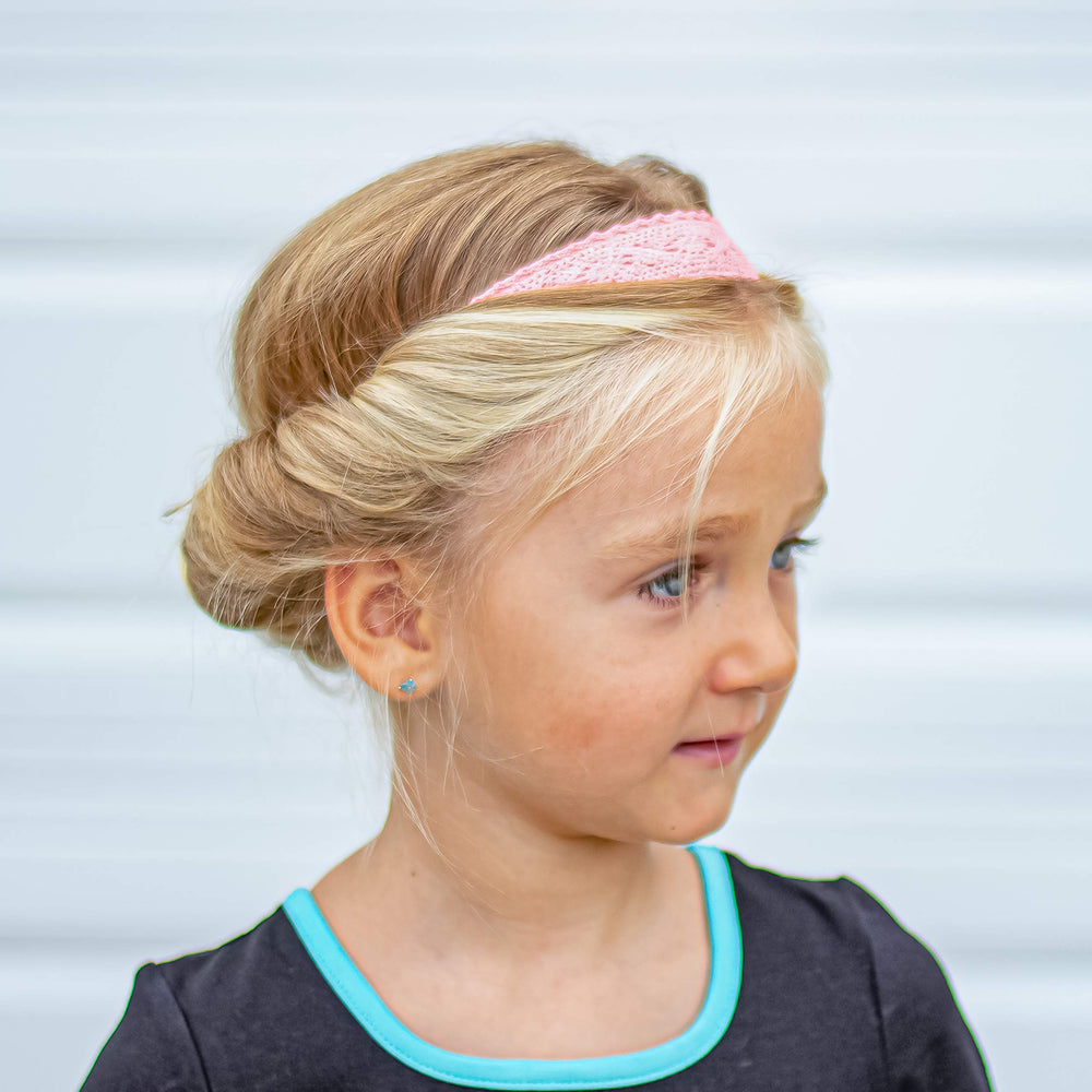 Diadema encaje pastel para peinados con toque bohemio, de FROG SAC.
