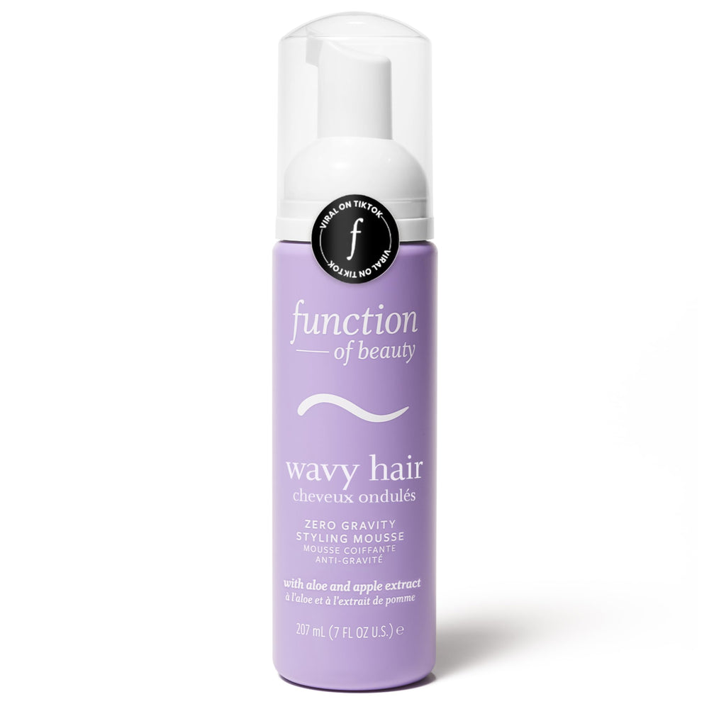 Function of Beauty Gravedad Cero Mousse: botella para volumen y definición suave.