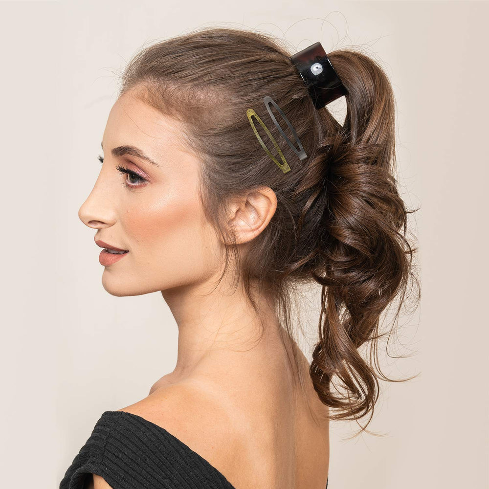 Funtopia contour clips feature smooth surfaces for easy attachment and reduced snag.