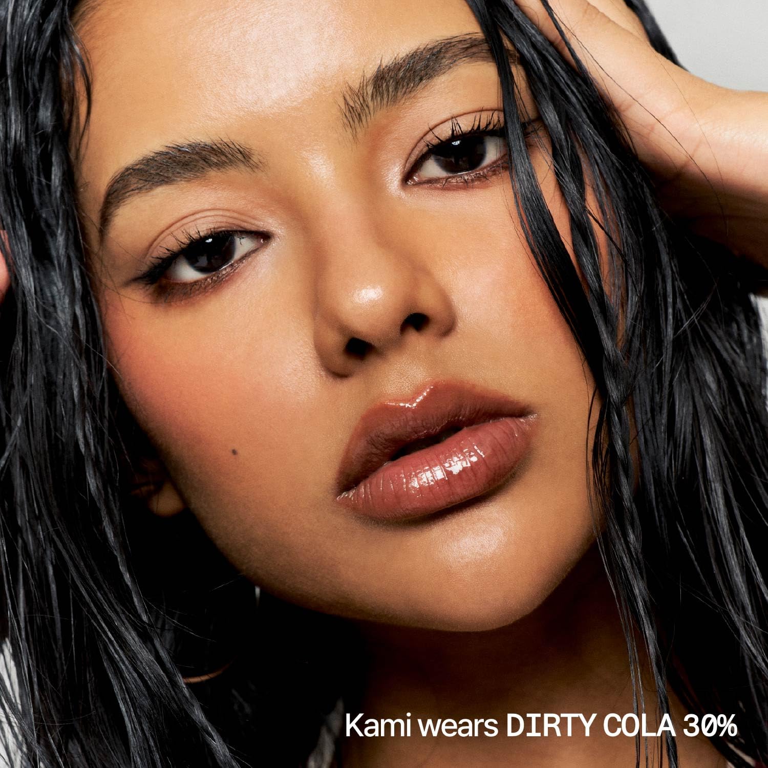 Fwee 3D Volume Gloss high-shine lips with weightless, comfortable wear.