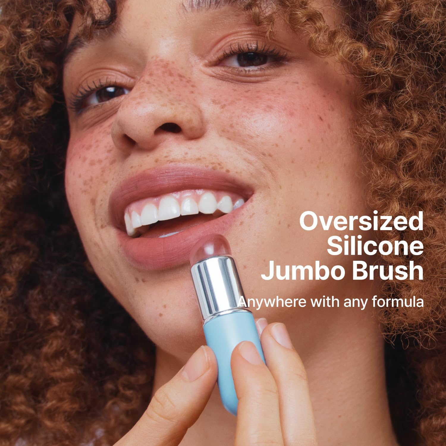 Fwee silicone jumbo makeup brush tip close-up shows soft, flexible silicone for smooth application.