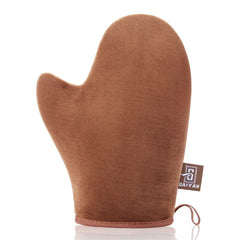 GAIYAH self tanning mitt applicator for smooth, streak-free results.
