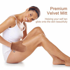 GAIYAH self tanning mitt with thumb grip for secure, slip-free handling.