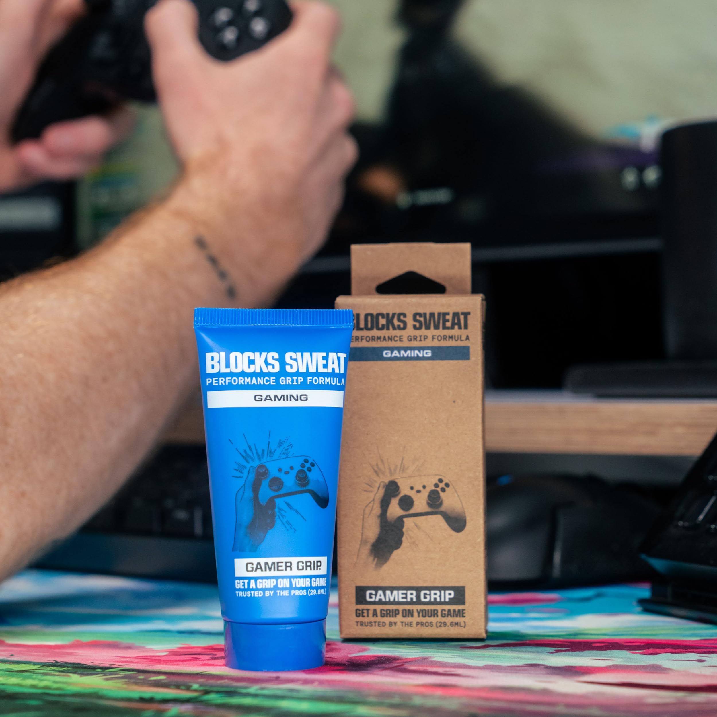 Gamer Grip empaque portatil para retoques en movimiento
