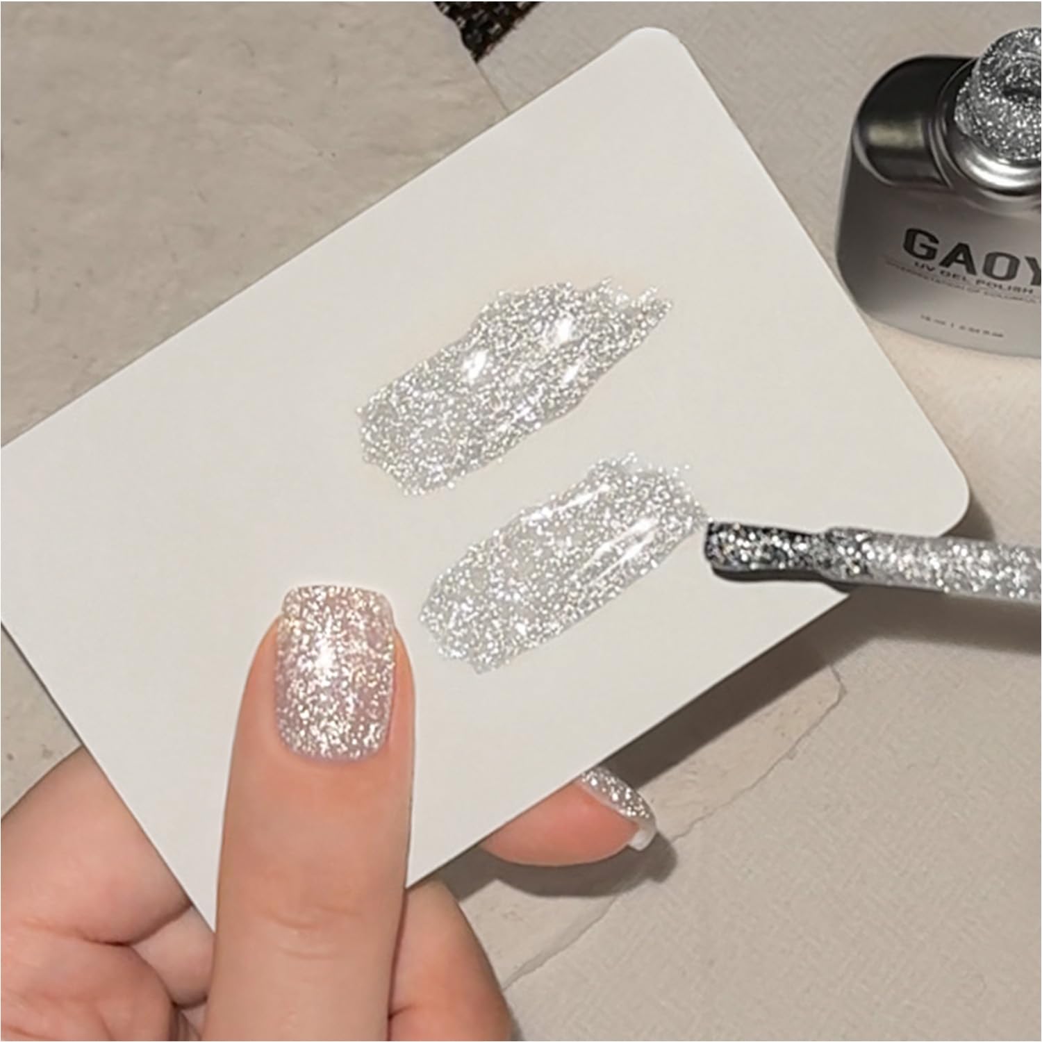 GAOY Gel Uñas Brillo Reflectante Plateado para un acabado deslumbrante