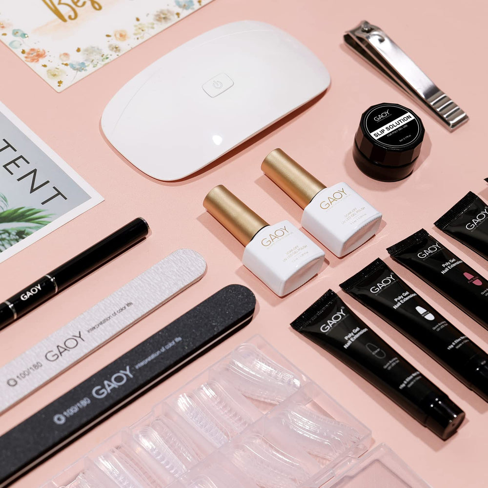 GAOY DIY nail art session showing hands using the kit at home.