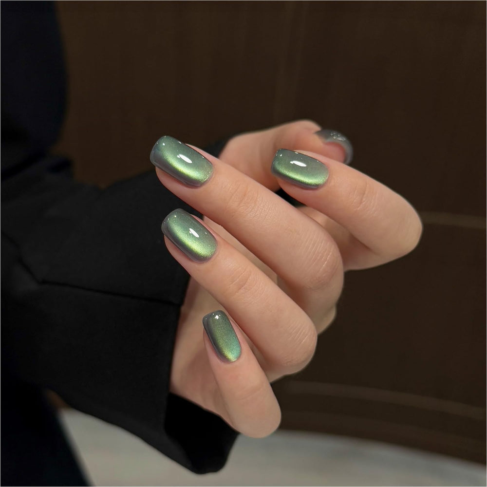 GAOY Green Cat Eye Gel Nail Polish Mossy Glade bottle with holographic shimmer.