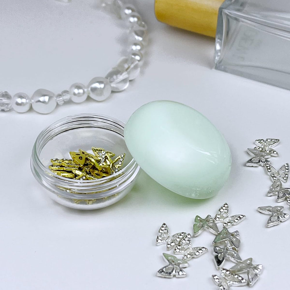 GAQWOK leakproof travel jar prevents spills in luggage