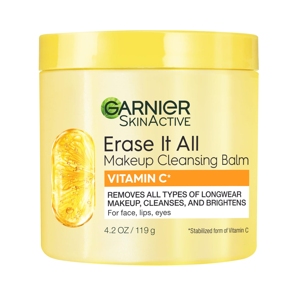 Garnier Erase It All Balm aplicado en masaje para desmaquillar ojos y rostro