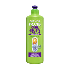 Garnier Fructis Curl Nourish en botella, definición de rizos al secado al aire.