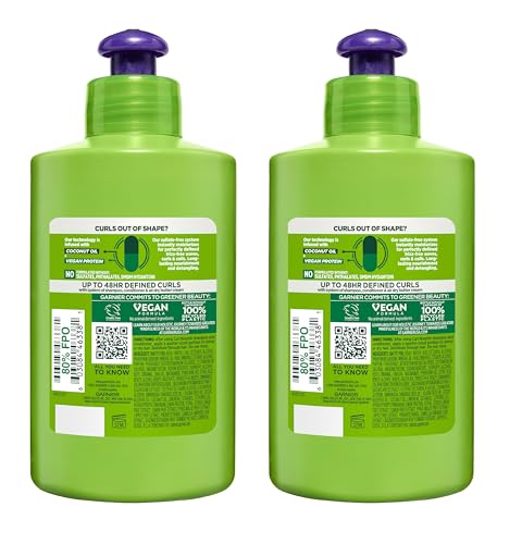 Garnier Fructis Curl Nourish Air Dry Cream ofrece definición duradera para rizos.