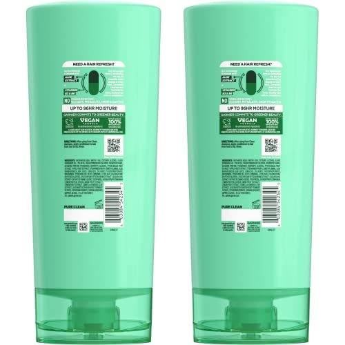 Aplicación de Garnier Fructis Pure Clean Acondicionador en cabello mojado