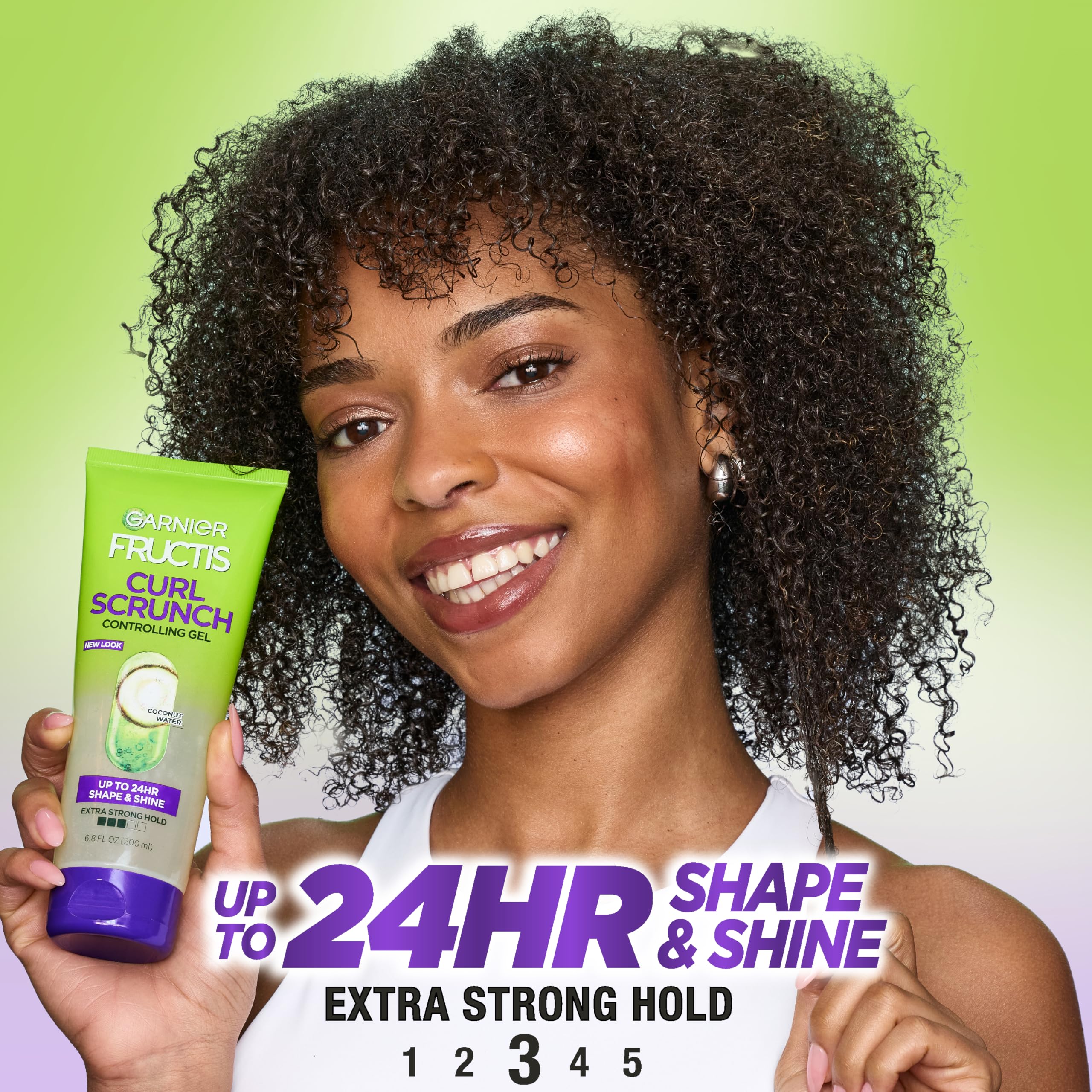 Rizos tras secado al aire con Garnier Fructis Style muestran brillo definido