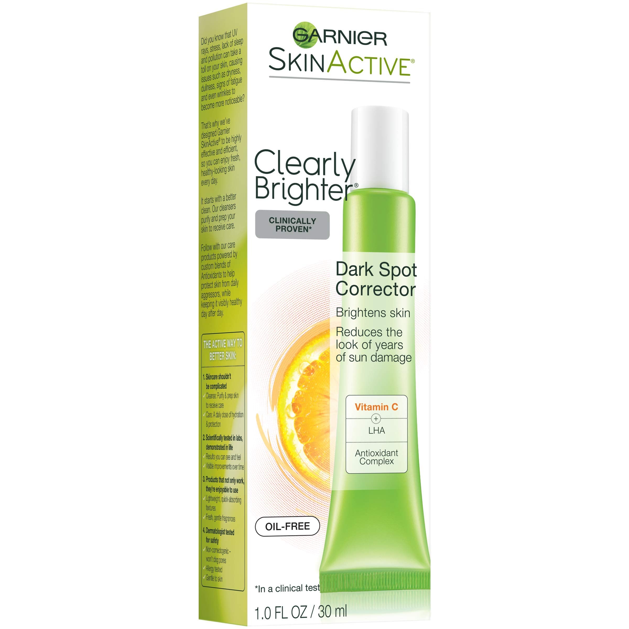 Garnier SkinActive Clearly Brighter texture closeup reveals a lightweight, comfortable cream.