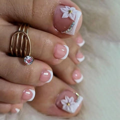 GCSQW French tip toenails short square with white flowers for elegant summer style