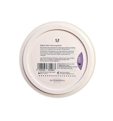 Aplicación manual con Mighty Melt facilita desmaquillar maquillaje resistente sin frotar.