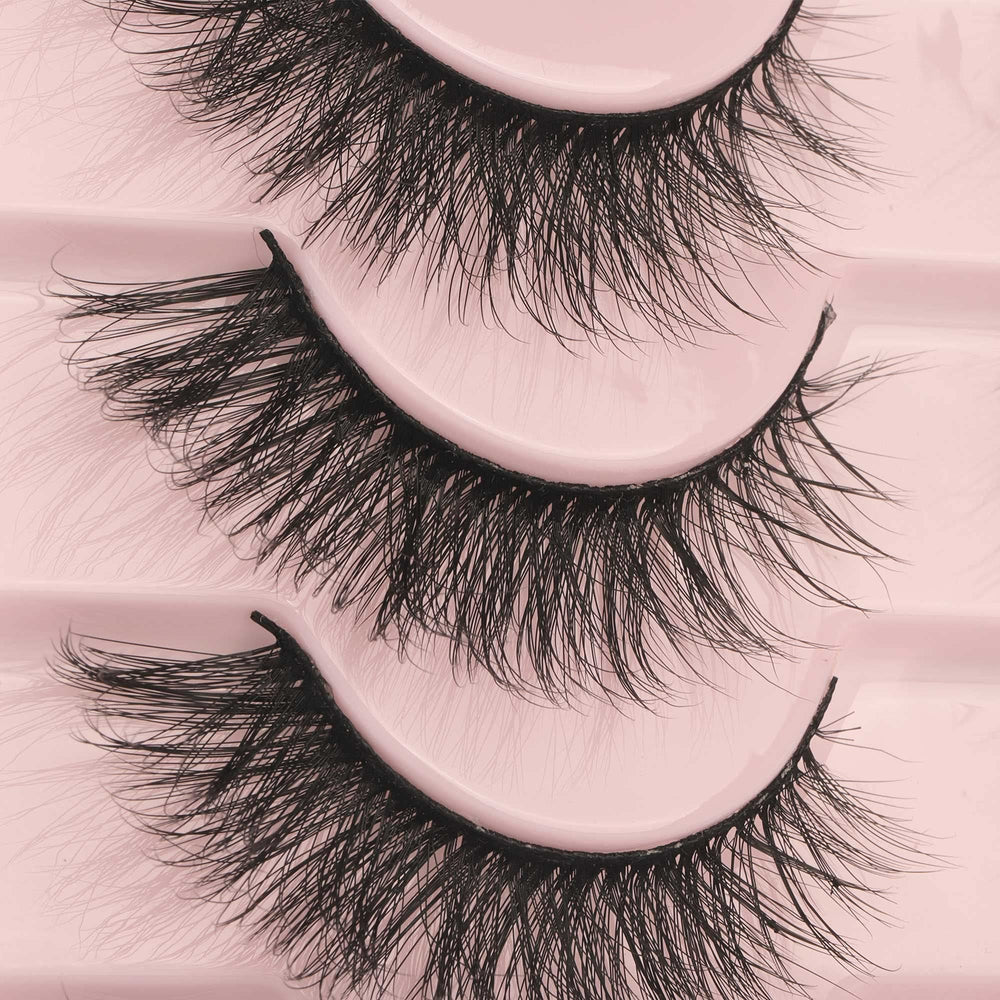 Geeneiya wispy cat eye lashes provide subtle lift