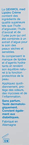 Gehwol Med Lipidro Cream foot-care scene demonstrating application