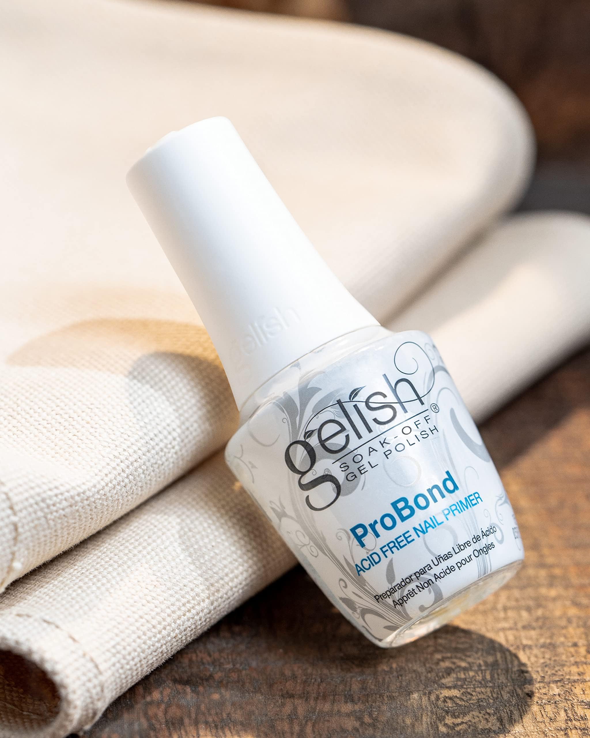 Gelish ProBond: pH neutro para una aplicación más cómoda alrededor de la piel.