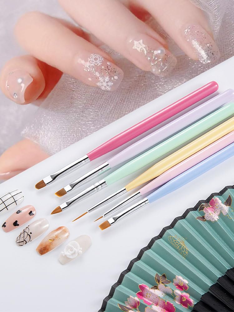 GEMBITYFUL inclined brush enables soft angled strokes.