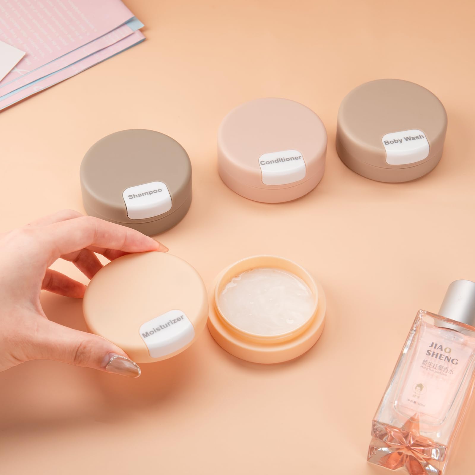 Gemice four-color set helps you distinguish contents at a glance.