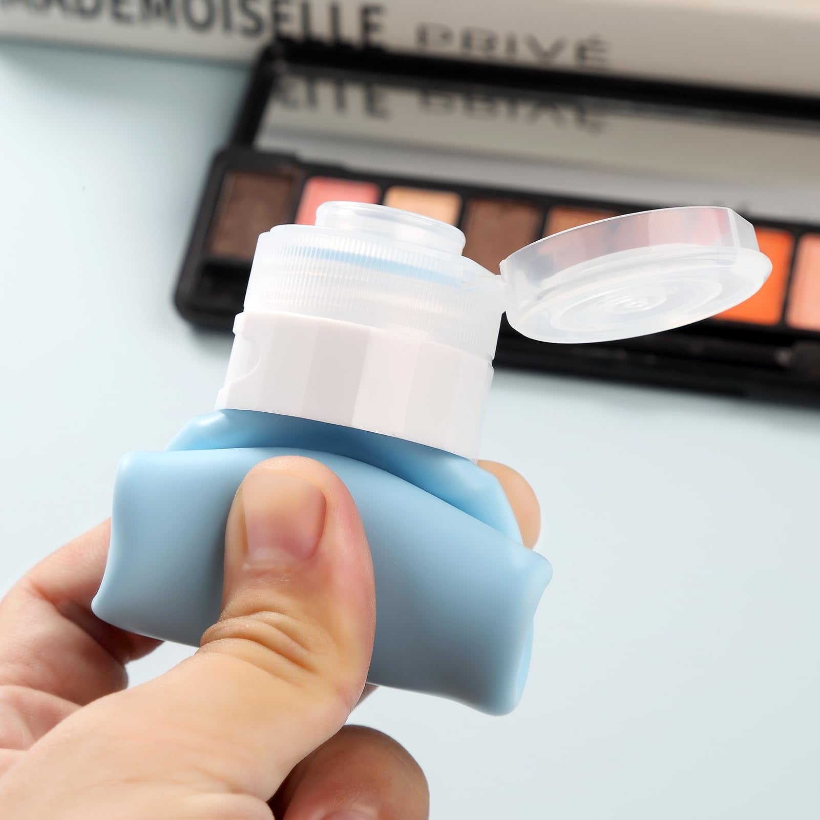 Gemice reusable liquid containers suit trips and gym use with ease.