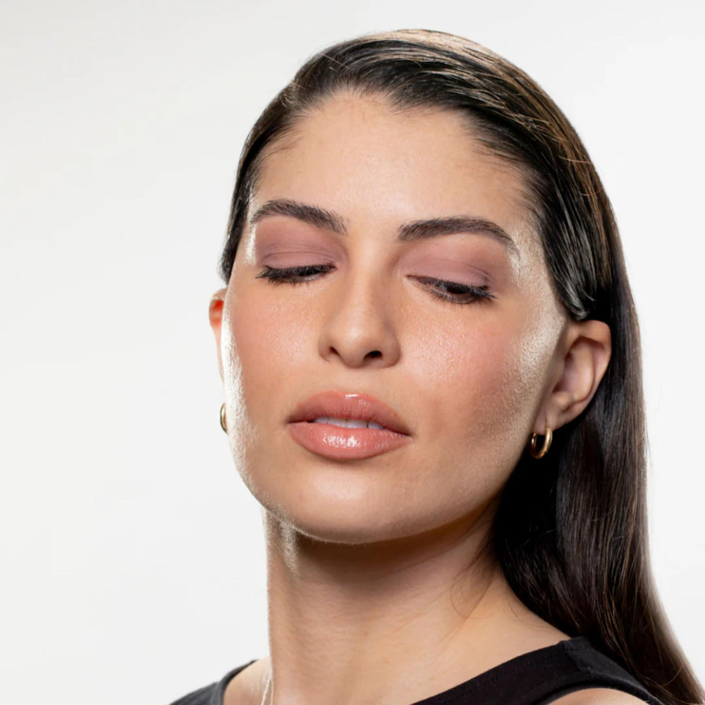 Gen See Made in Italy Rose Water vegan and cruelty-free matte shade.