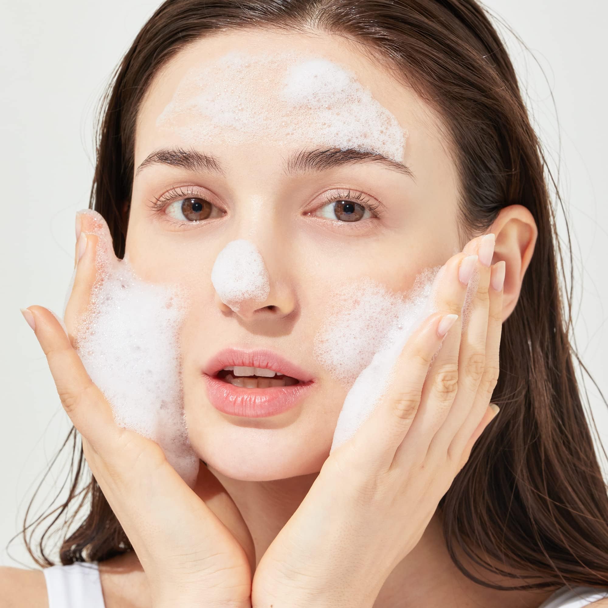 Genabelle PDRN Rejuvenating Cream featuring ceramides to support skin barrier.