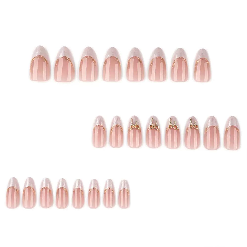 Geyakal lima de uñas para preparar la superficie de aplicación.