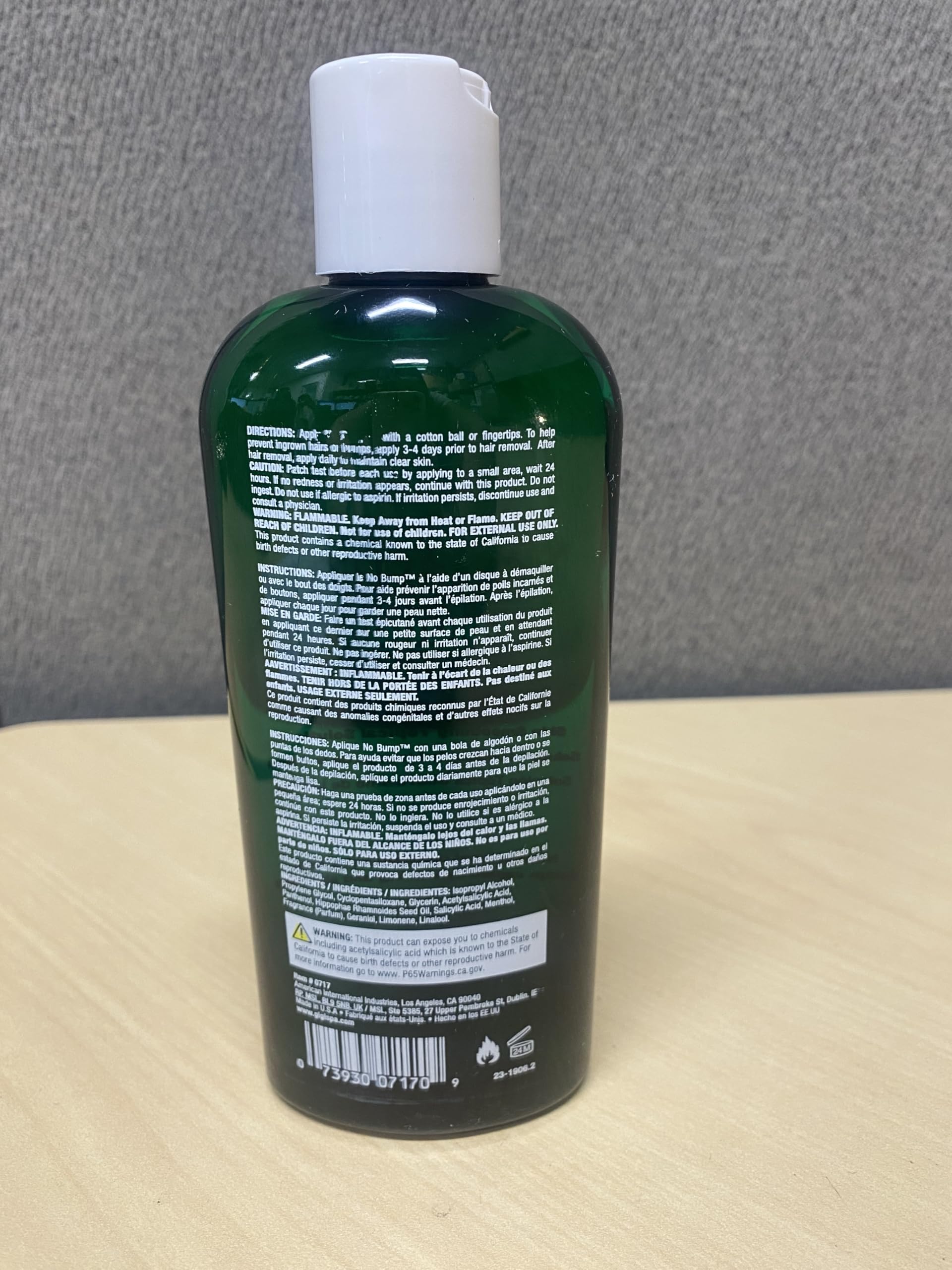 GIGI No Bump leaves skin smooth with a luminous finish.