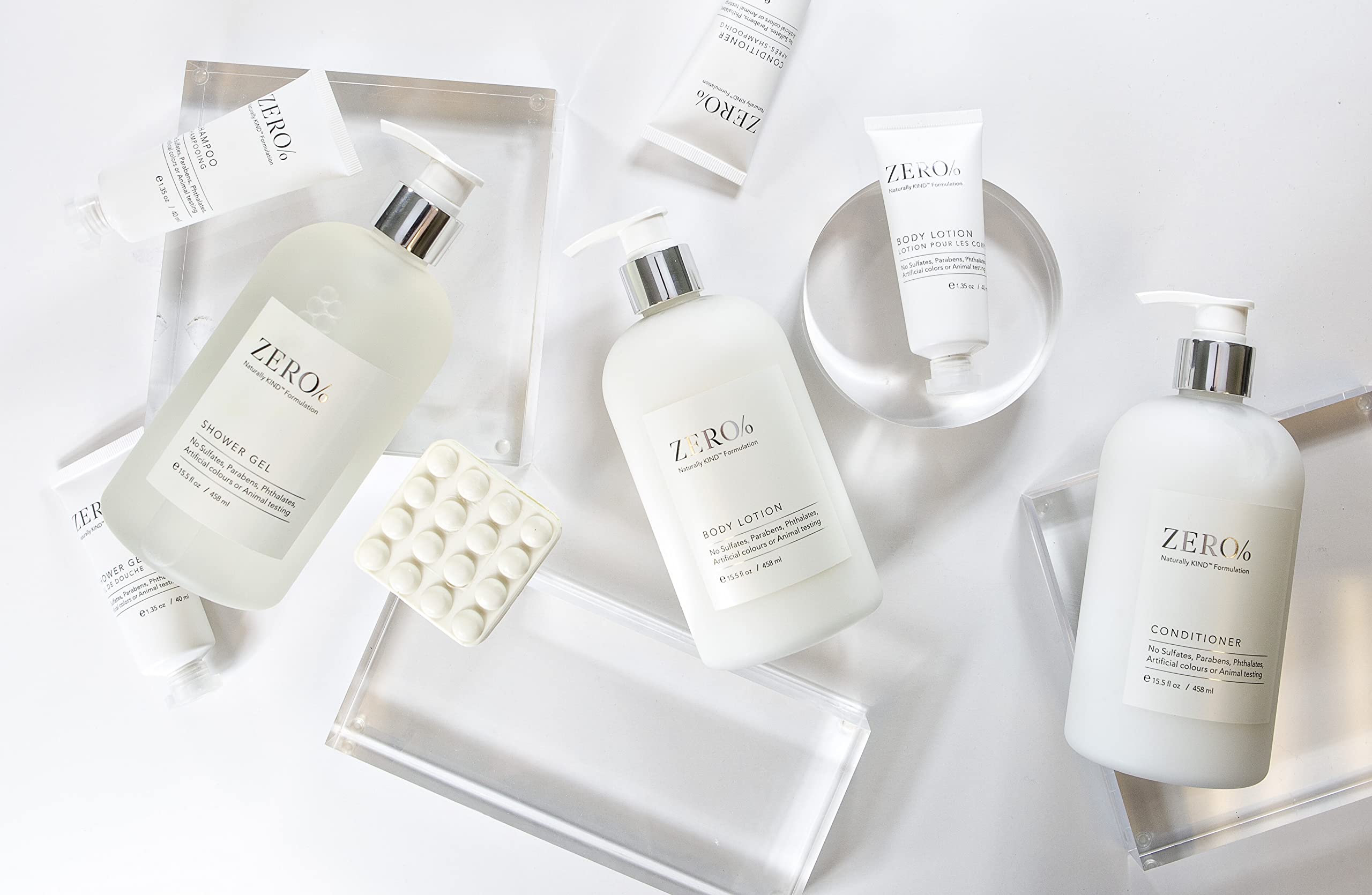 Gilchrist & Soames Zero% Shampoo splash during rinse conveys refreshing cleanse.