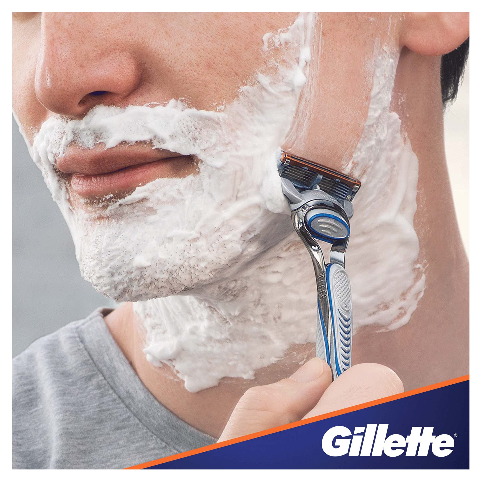 Gillette Fusion5 cartridges inside box view for everyday grooming.