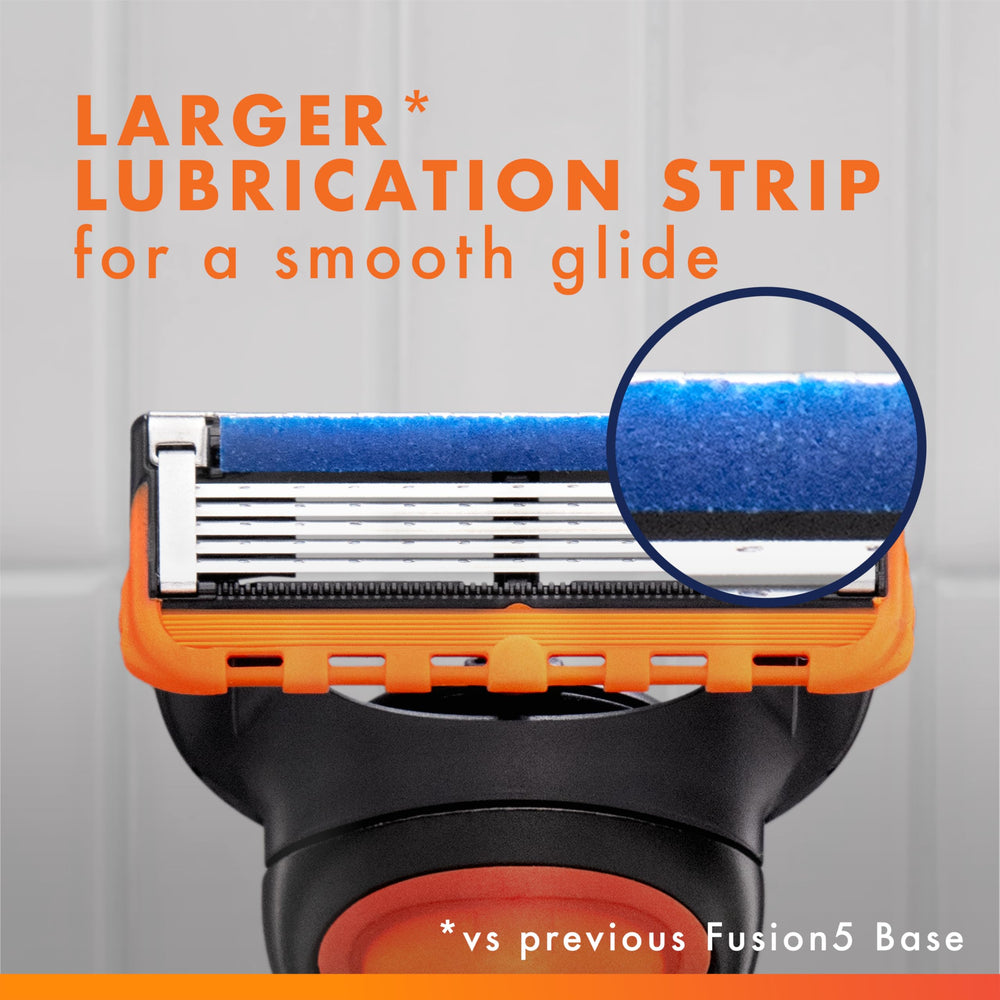 Flexible Comfort Guard follows facial contours for gentler passes on the skin.