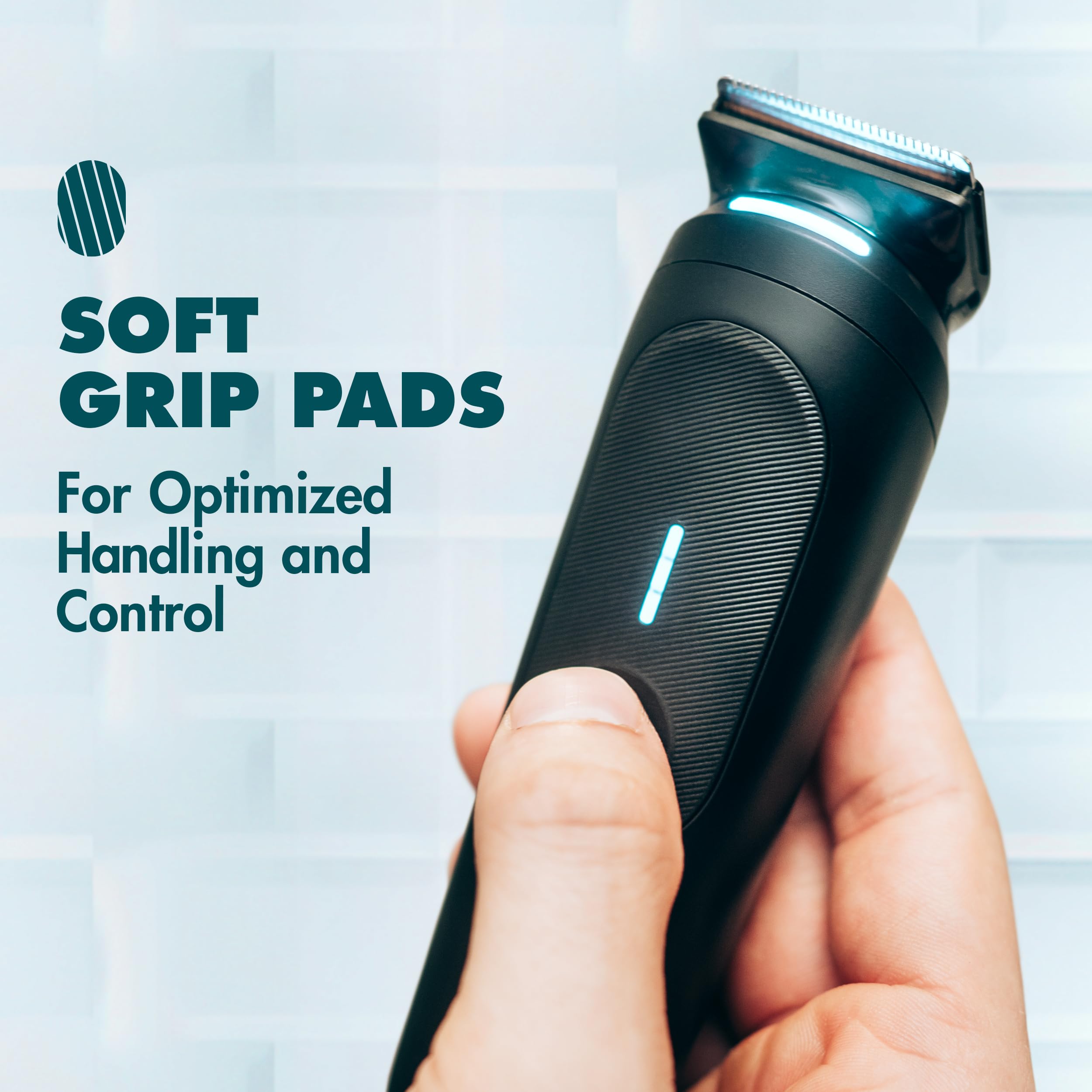 Gillette i7 wireless use enables cord-free grooming anywhere.