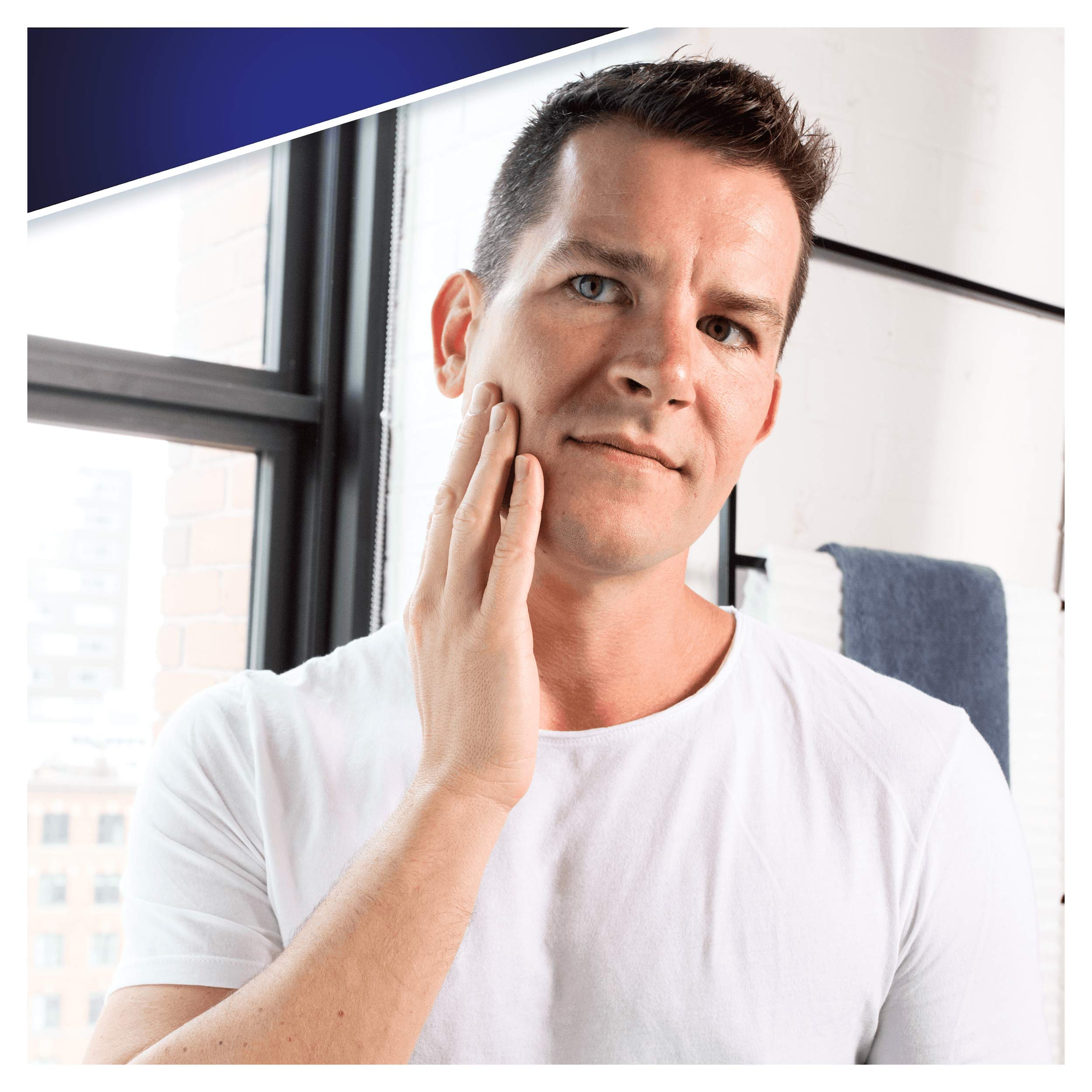 Gillette Sensor Excel adaptive leaf spring feature enhancing comfort during shave.