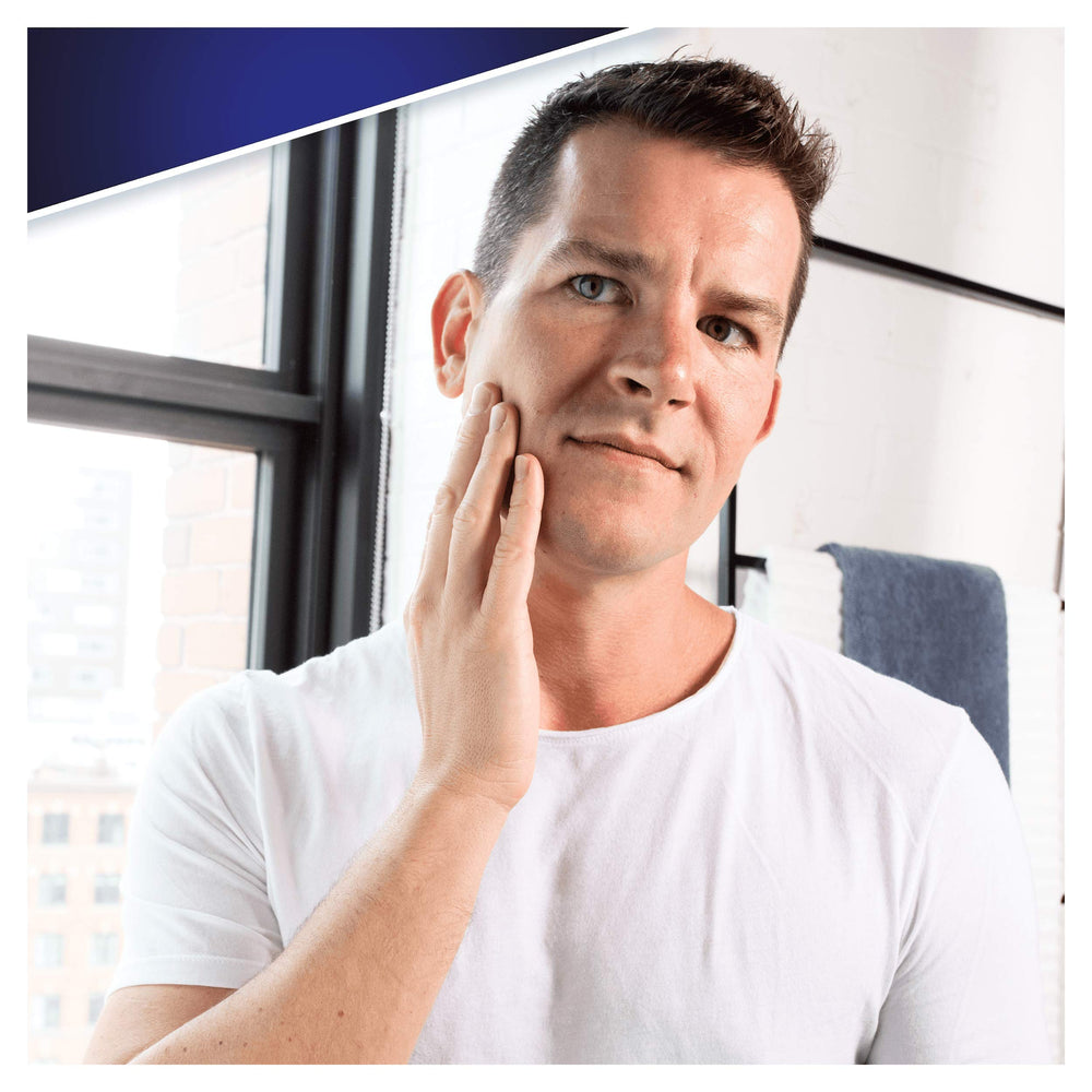 Gillette Sensor Excel adaptive leaf spring feature enhancing comfort during shave.