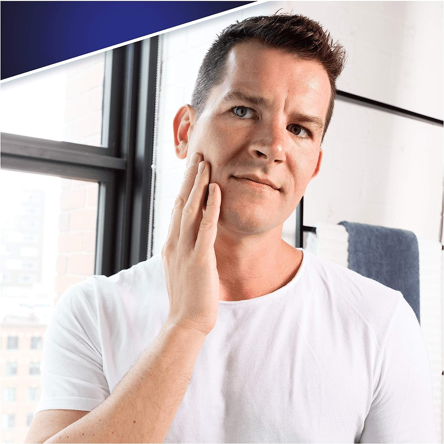 Gillette Sensor Excel self-adjusting blades pictured for a comfortable, versatile shave