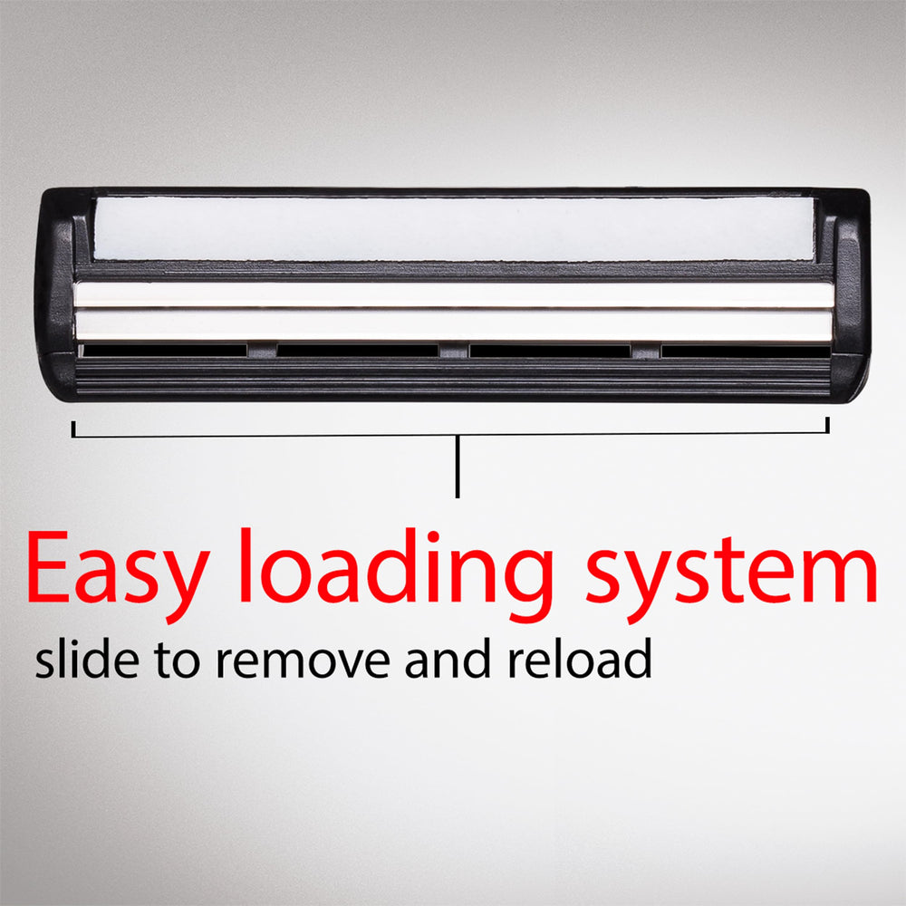 Gillette TRAC II Plus easy loading system simplifying blade changes for daily use.